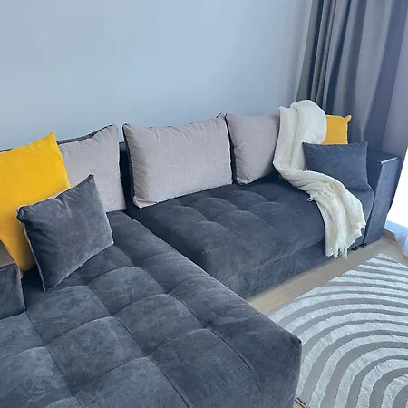 двустаен в младост Apartment