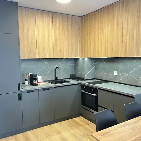 двустаен в младост Apartament *