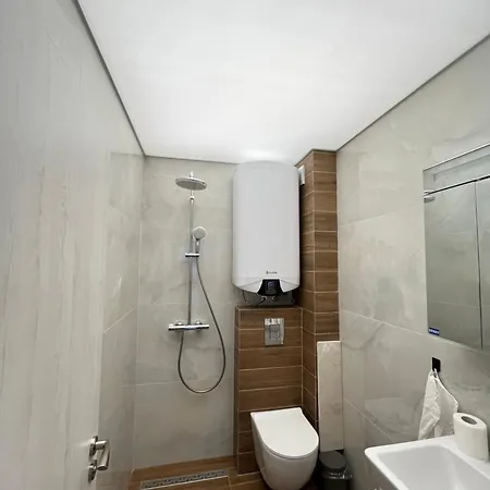 двустаен в младост * Varna