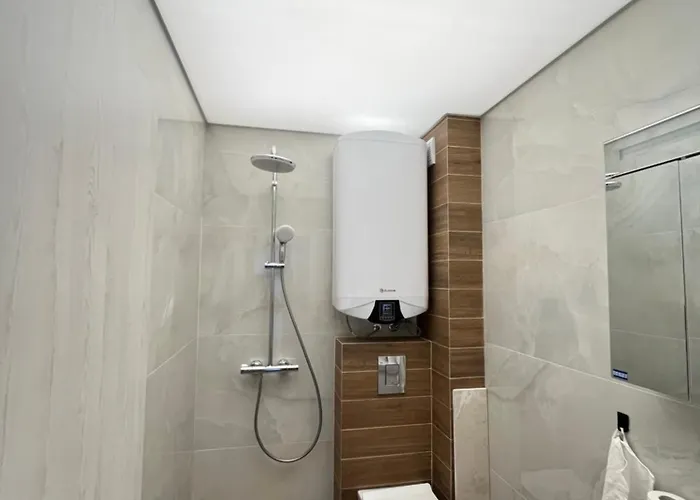 двустаен в младост * Varna